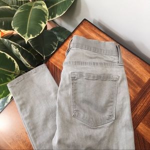 Frame Le skinny de Jeanne Grey Mid Rise Jeans